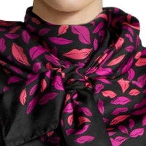 Authentic DVF LARGE Iconic Lip-print silk scarf